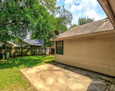 2608 Garrettson Dr - Photo Thumbnail 21
