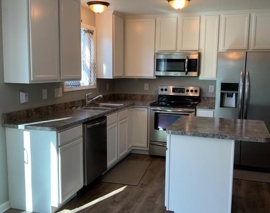 40 Betts Way - Photo Thumbnail 2