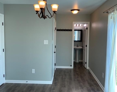 40 Betts Way - Photo Thumbnail 7