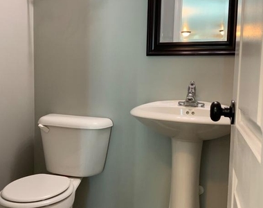 40 Betts Way - Photo Thumbnail 18