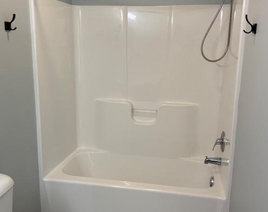 40 Betts Way - Photo Thumbnail 17