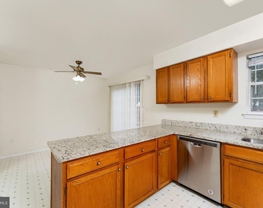 15130 Jarrell Place - Photo Thumbnail 8