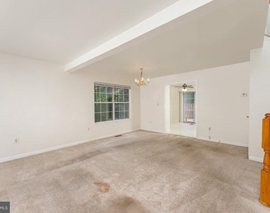 15130 Jarrell Place - Photo Thumbnail 4