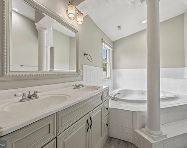 14707 Dunbar Lane - Photo Thumbnail 25
