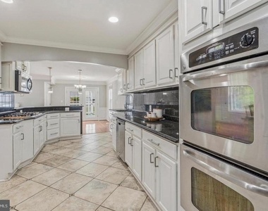 14707 Dunbar Lane - Photo Thumbnail 16