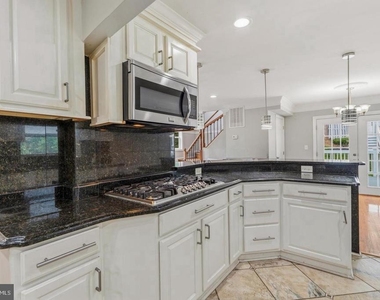 14707 Dunbar Lane - Photo Thumbnail 13