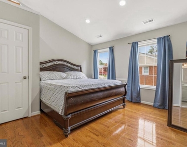 14707 Dunbar Lane - Photo Thumbnail 23
