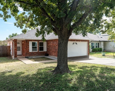 3111 Hailey Ln - Photo Thumbnail 1