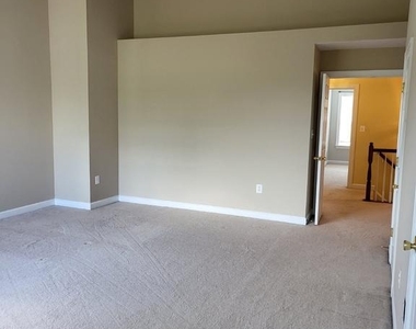 6161 Popes Creek Place - Photo Thumbnail 10
