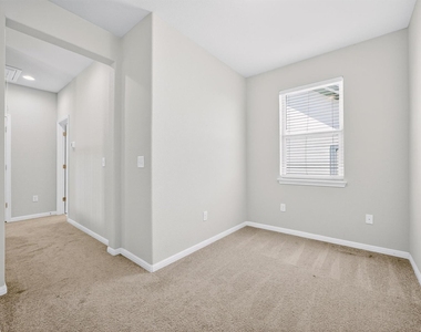 810 Clearwell St - Photo Thumbnail 32