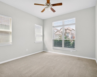 810 Clearwell St - Photo Thumbnail 3