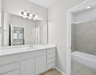 810 Clearwell St - Photo Thumbnail 31