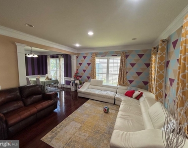 42815 Ravenglass Drive - Photo Thumbnail 5