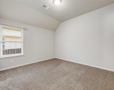 931 Catalina Ln - Photo Thumbnail 24
