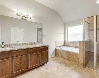 931 Catalina Ln - Photo Thumbnail 19