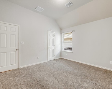 931 Catalina Ln - Photo Thumbnail 23