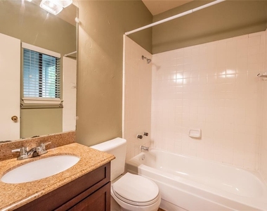 601 Nelray Blvd - Photo Thumbnail 8