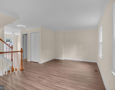 14739 Gatwick Square - Photo Thumbnail 5