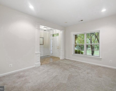 5106 Village Fountain Place - Photo Thumbnail 23