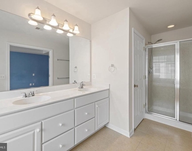 5106 Village Fountain Place - Photo Thumbnail 16