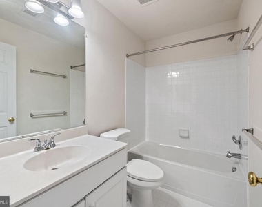 5106 Village Fountain Place - Photo Thumbnail 21