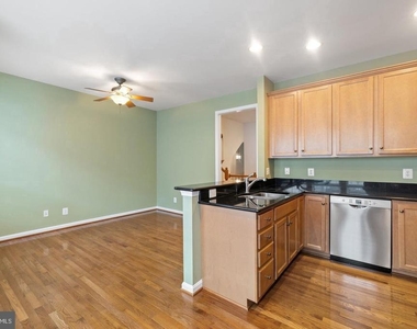 5106 Village Fountain Place - Photo Thumbnail 4