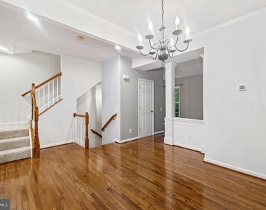 5106 Village Fountain Place - Photo Thumbnail 11