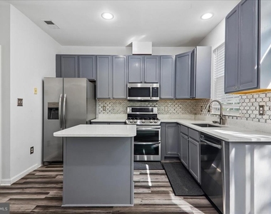 8515 Towne Manor Court - Photo Thumbnail 1