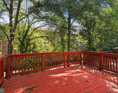 8515 Towne Manor Court - Photo Thumbnail 17