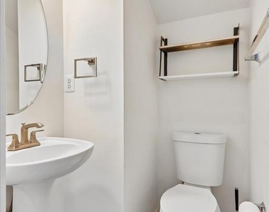 8515 Towne Manor Court - Photo Thumbnail 5