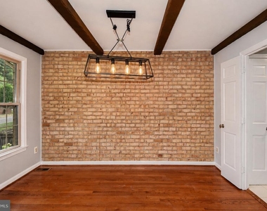 6611 Rosecroft Place - Photo Thumbnail 16