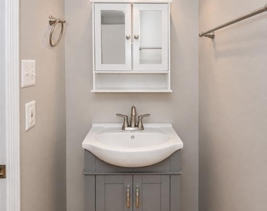 6611 Rosecroft Place - Photo Thumbnail 23