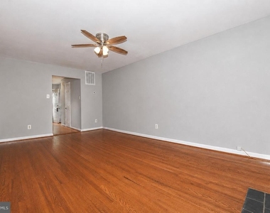 6611 Rosecroft Place - Photo Thumbnail 18