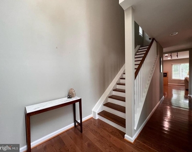 1514 Roundleaf Court - Photo Thumbnail 13