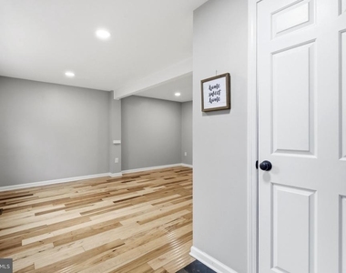 5852 Rock Forest Court - Photo Thumbnail 6