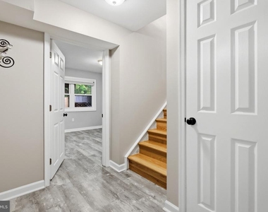 5852 Rock Forest Court - Photo Thumbnail 31