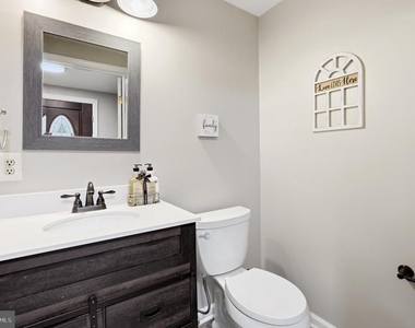 5852 Rock Forest Court - Photo Thumbnail 7