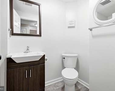 5852 Rock Forest Court - Photo Thumbnail 36