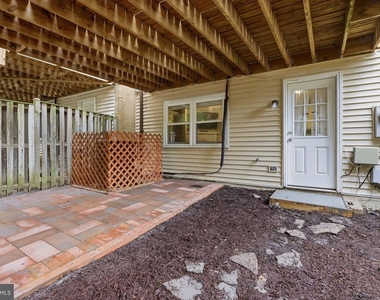5852 Rock Forest Court - Photo Thumbnail 44