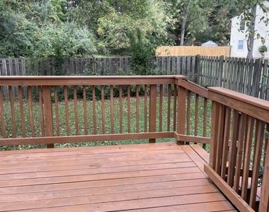8338 Moline Place - Photo Thumbnail 9