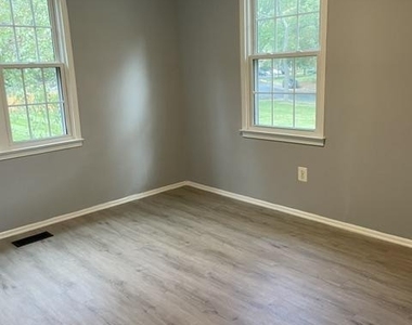 8338 Moline Place - Photo Thumbnail 17
