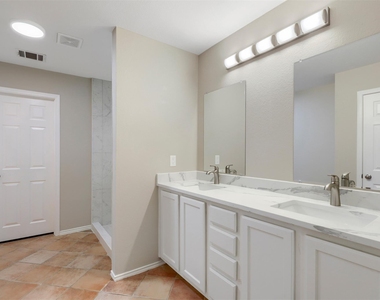 4424 Destinys Gate - Photo Thumbnail 5