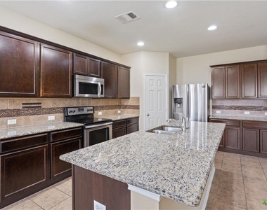 405 E Orion Dr - Photo Thumbnail 4