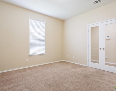 405 E Orion Dr - Photo Thumbnail 6