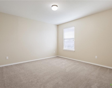 405 E Orion Dr - Photo Thumbnail 14