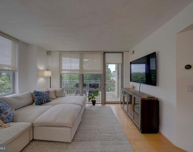 11800 Sunset Hills Road - Photo Thumbnail 11