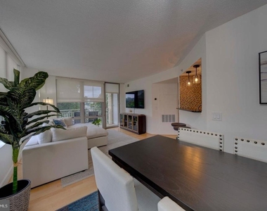 11800 Sunset Hills Road - Photo Thumbnail 18