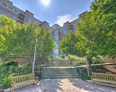 11800 Sunset Hills Road - Photo Thumbnail 60
