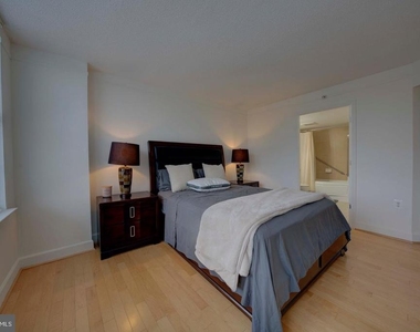 11800 Sunset Hills Road - Photo Thumbnail 25