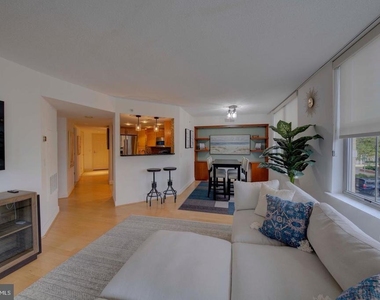 11800 Sunset Hills Road - Photo Thumbnail 21